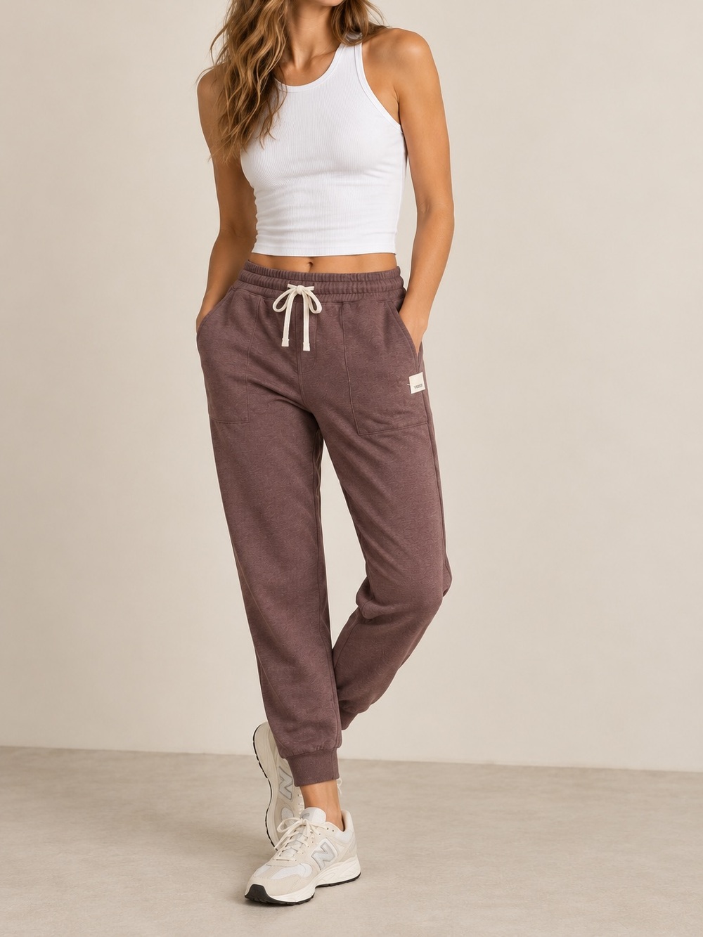 Vuori Performance Jogger – Fig Heather – Size Large